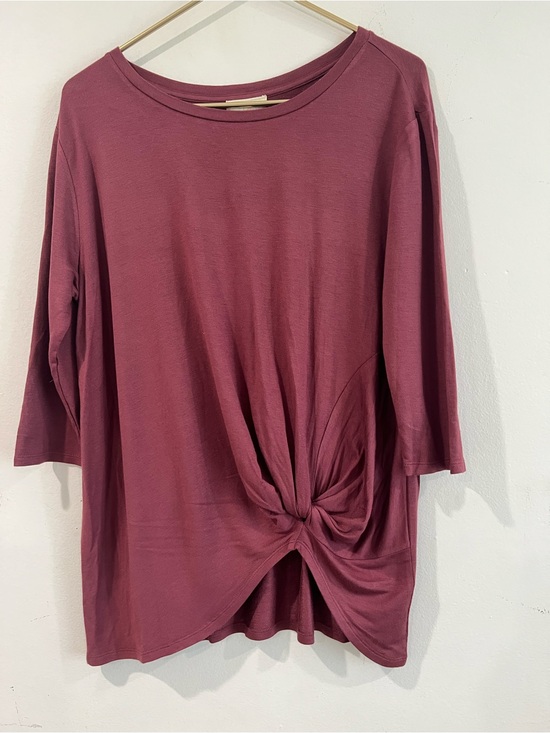 Cupio Tops - CUPIO Women’s Twist-Front 3/4 Sleeve Top - Mauve Pink M